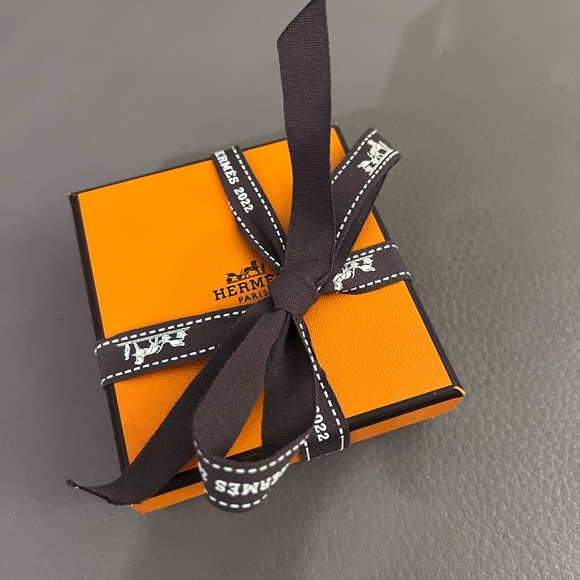 Hermes mini pop H earrings lilas - Picture 4 of 4